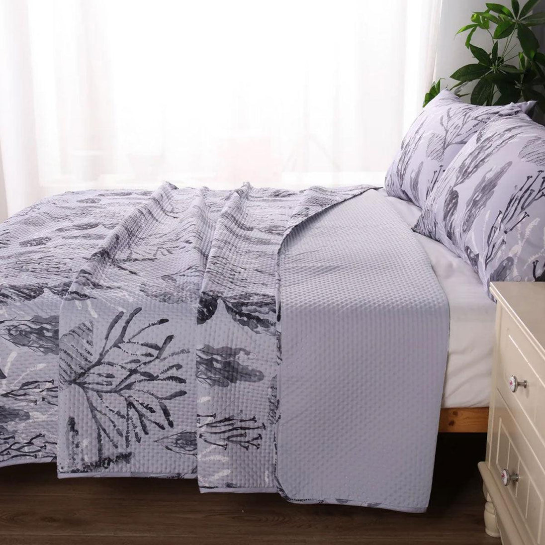 Buy Ramesses Coast Grey 3 Pcs Bamboo Blend Ultrosonic Reversible Comforter Set King discounted | Products On Sale Australia